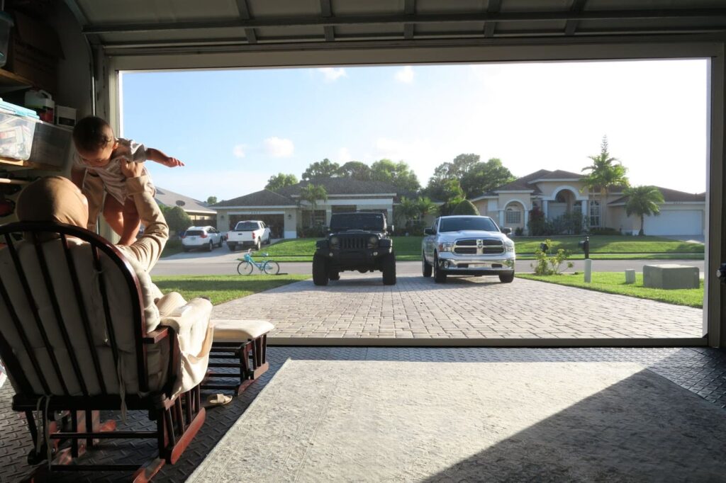 Motorized Retractable Screen for Your Garage