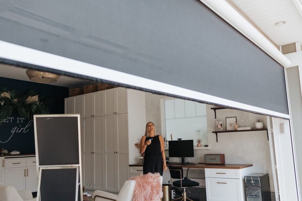 Motorized Retractable Screen Control