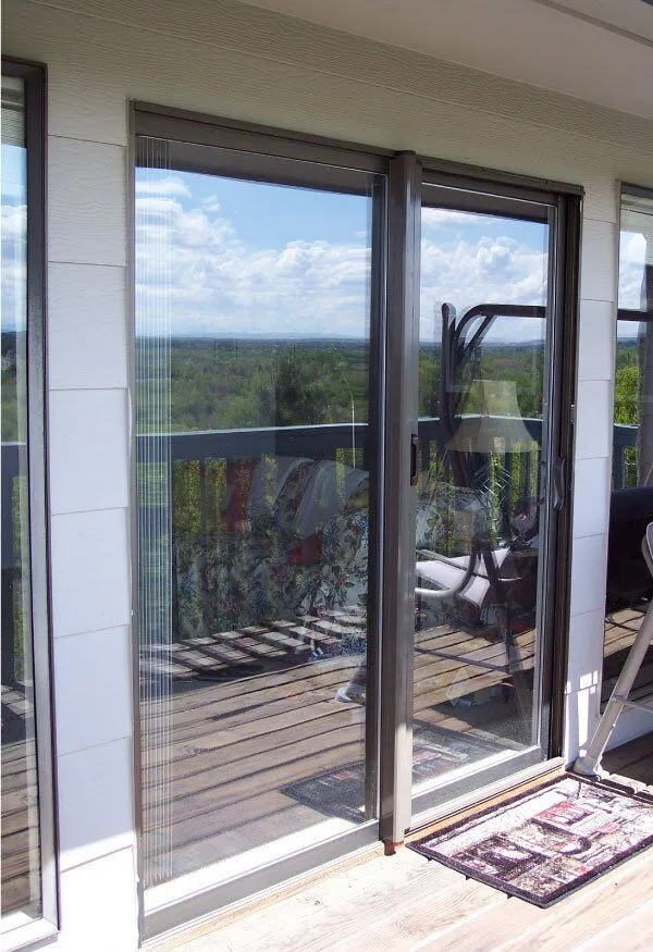 Mirage retractable screens