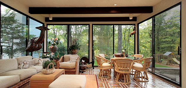 Large Retractable Screens
