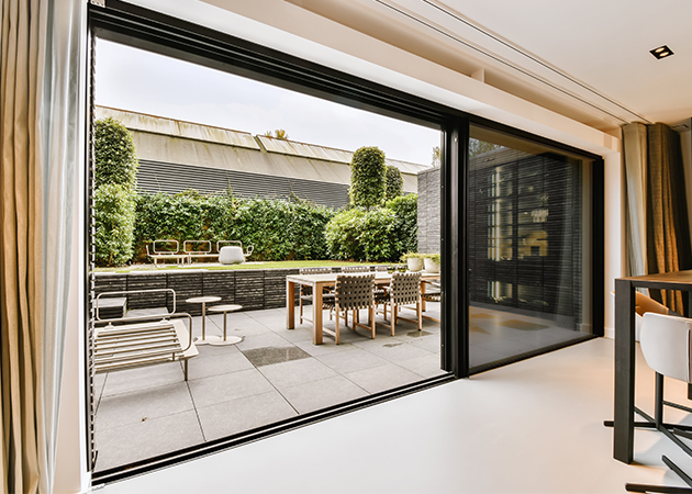 retractable screen functionalities