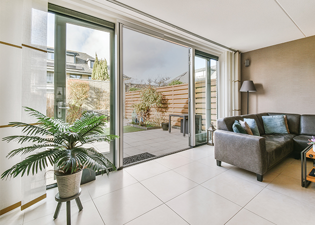 filtering sunlight and heat with retractable screens
