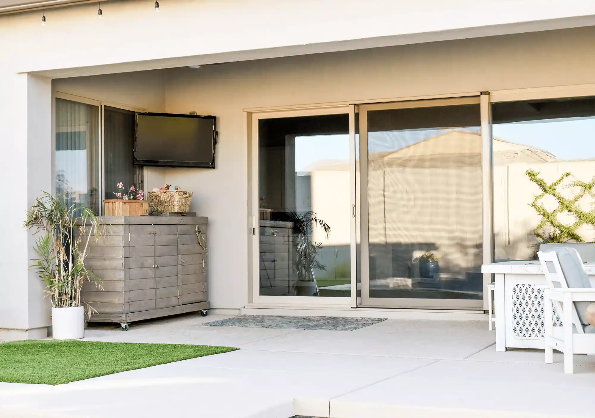 retractable screen for sliding door