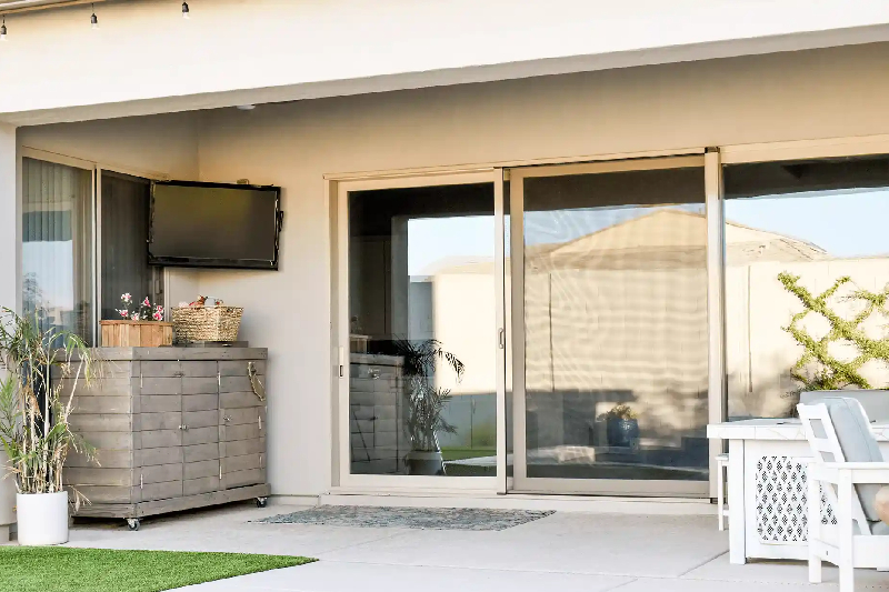 retractable screen for sliding door